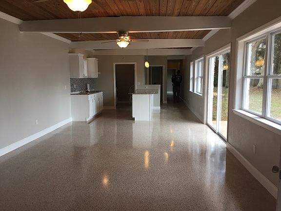 3rd image of 5553 W Bayshore Dr