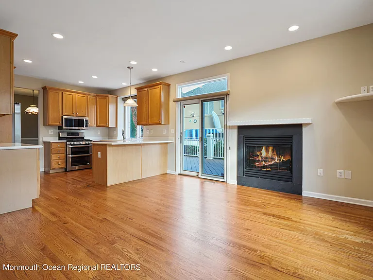 194 Pelican Ct — Photo 12
