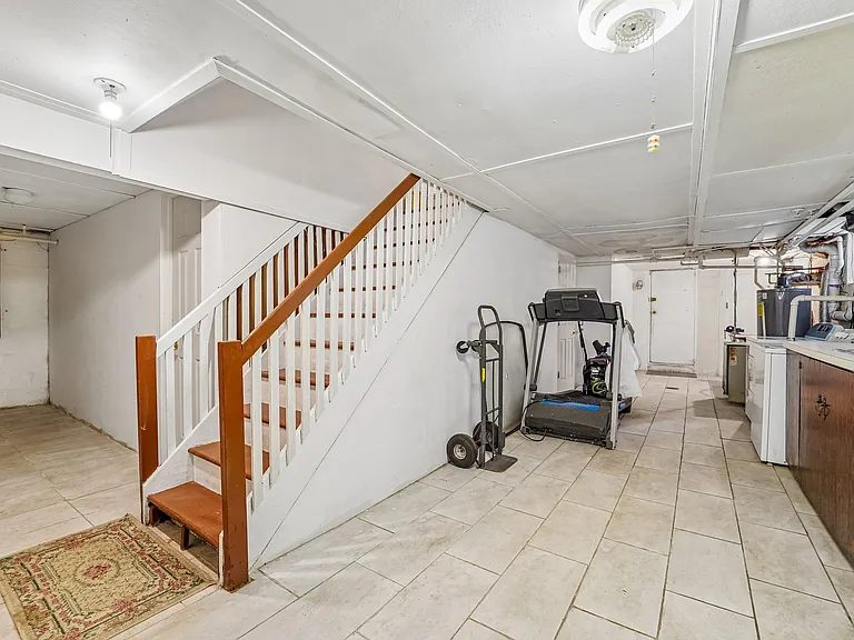 1030 Jassamine Way — Photo 23
