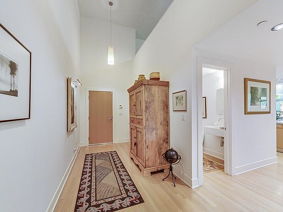 5th image of 260 Whistler Rd APT 1C