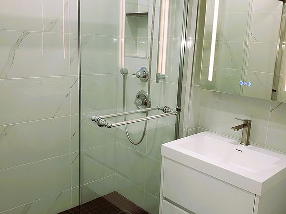 4th image of 58-12 Queens Blvd #5H