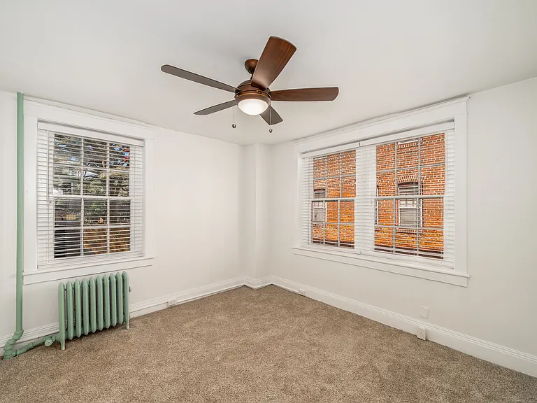 320 Dinwiddie St — Photo 13