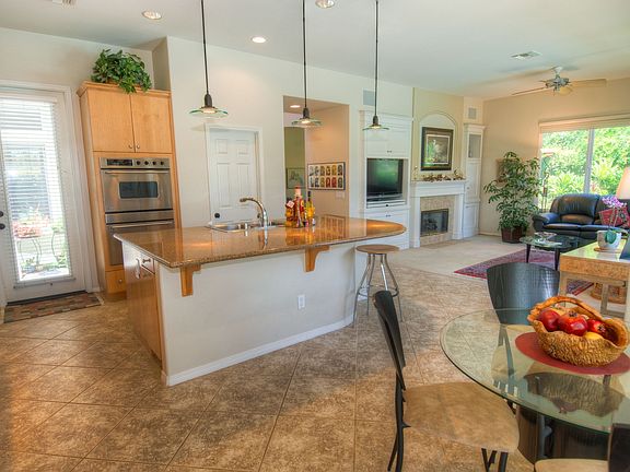 5th image of 948 Blackbourne Point