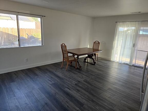 5th image of 758 Cheshire Ct