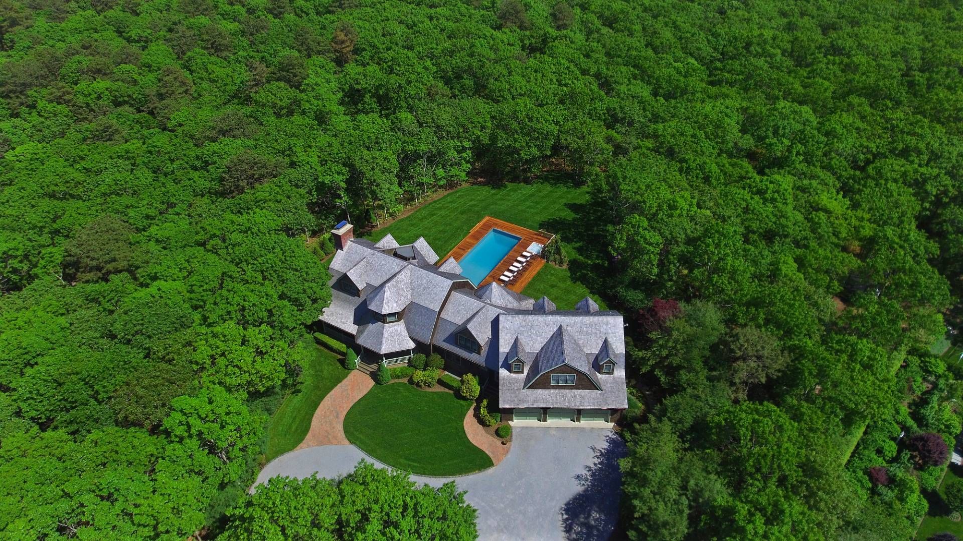 5 Highview Dr, Wainscott, NY 11975 Out East