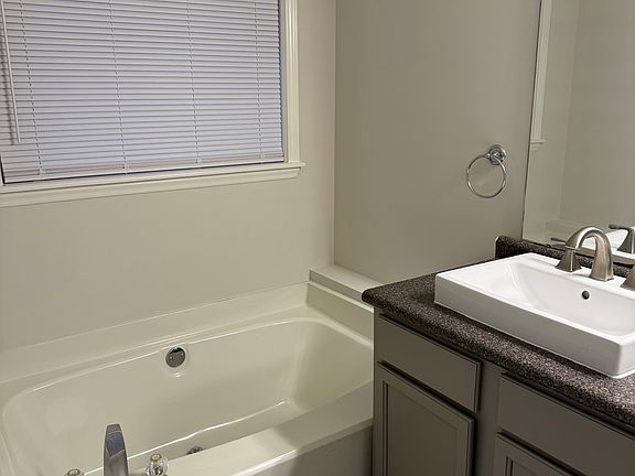 Garden tub in Master Bath