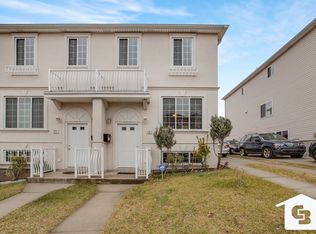 101 Burgundy Loop, Staten Island, NY 10304