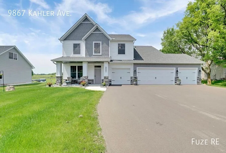 Stunning 2 Story on Golf Course! — Photo 1