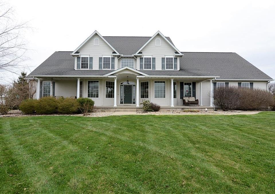 1st image of 11335 Country Garden Ln