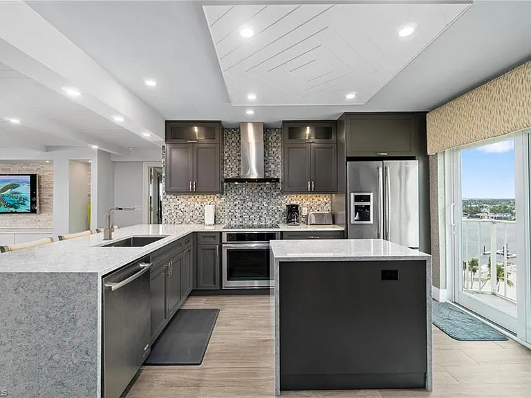 9051 Gulf Shore Dr #Penthouse 3 — Photo 15