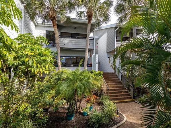 1555 Tarpon Center Dr APT 149, Venice, FL 34285