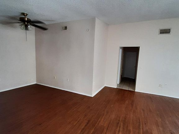 5th image of 7922 Laurel Bnd