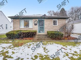 853 Carrier Creek Blvd NE, Grand Rapids, MI 49503
