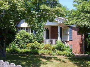 506 Wharf St, Loudon, TN 37774