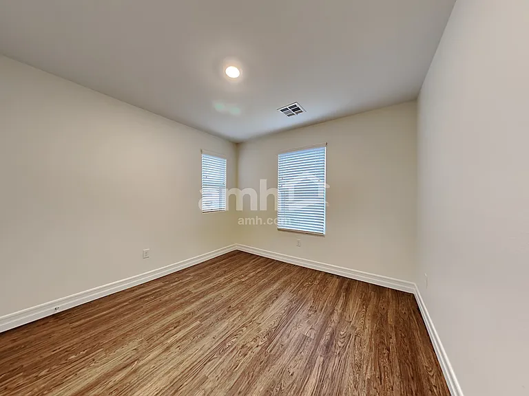 5808 Petronius St — Photo 22