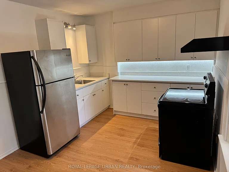 405 Milverton Blvd #UPPER — Photo 5