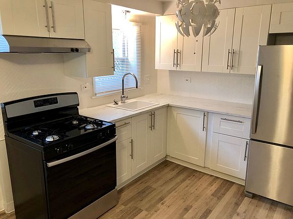 2nd image of 427 S 19th Ave #1
