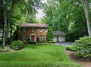 6909 Brimstone Ln, Fairfax Station, VA 22039