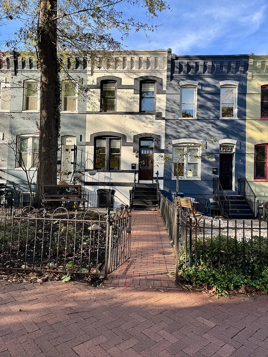 1210 Maryland Ave NE #A photo 1