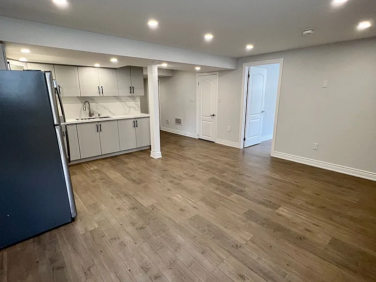 15231 Danby Rd — Photo 4
