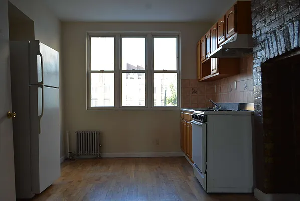 Rented by Metroperty Realty LLC | media 5