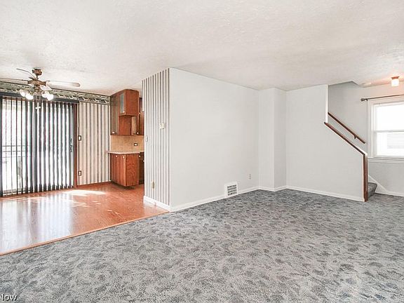 5th image of 10810 Plymouth Ave
