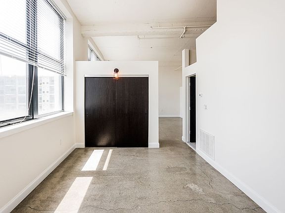 5th image of 4600 Woodward Ave APT 408