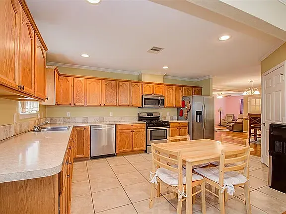 3806 Arbor St — Photo 5