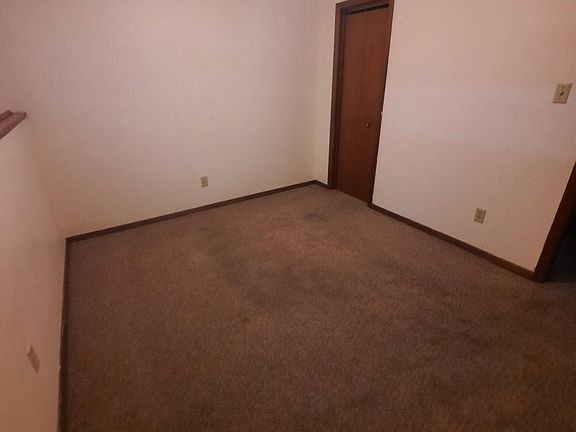 4th image of 741 Guernsey Dr #3