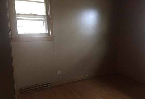 3rd image of 2103 Pearsall Pkwy
