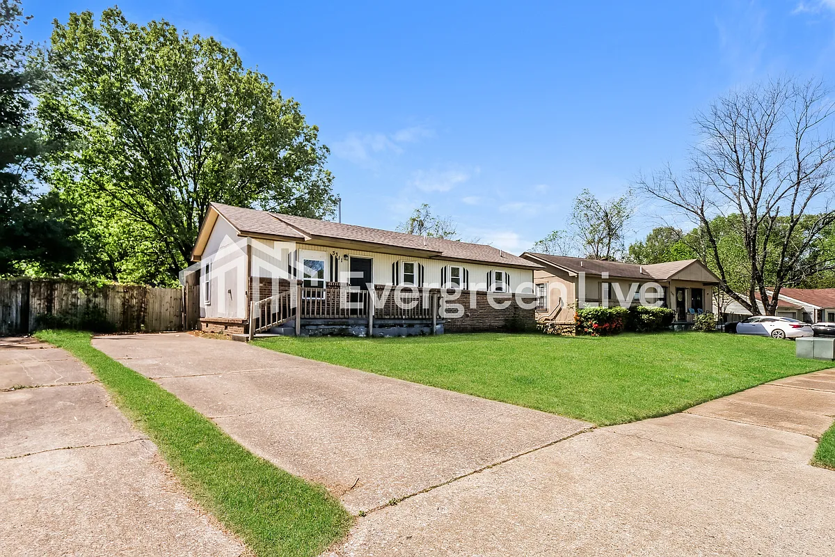 Building Photo - 3311 Bestway Dr