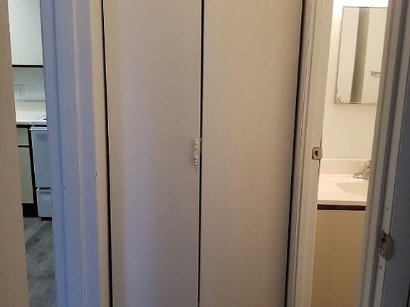 4th image of 5050 North Ln