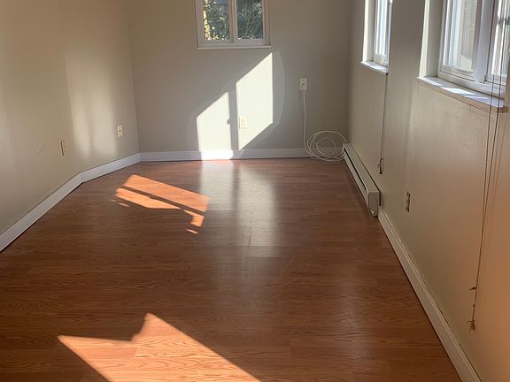 4th image of 211 Highland Dr #B