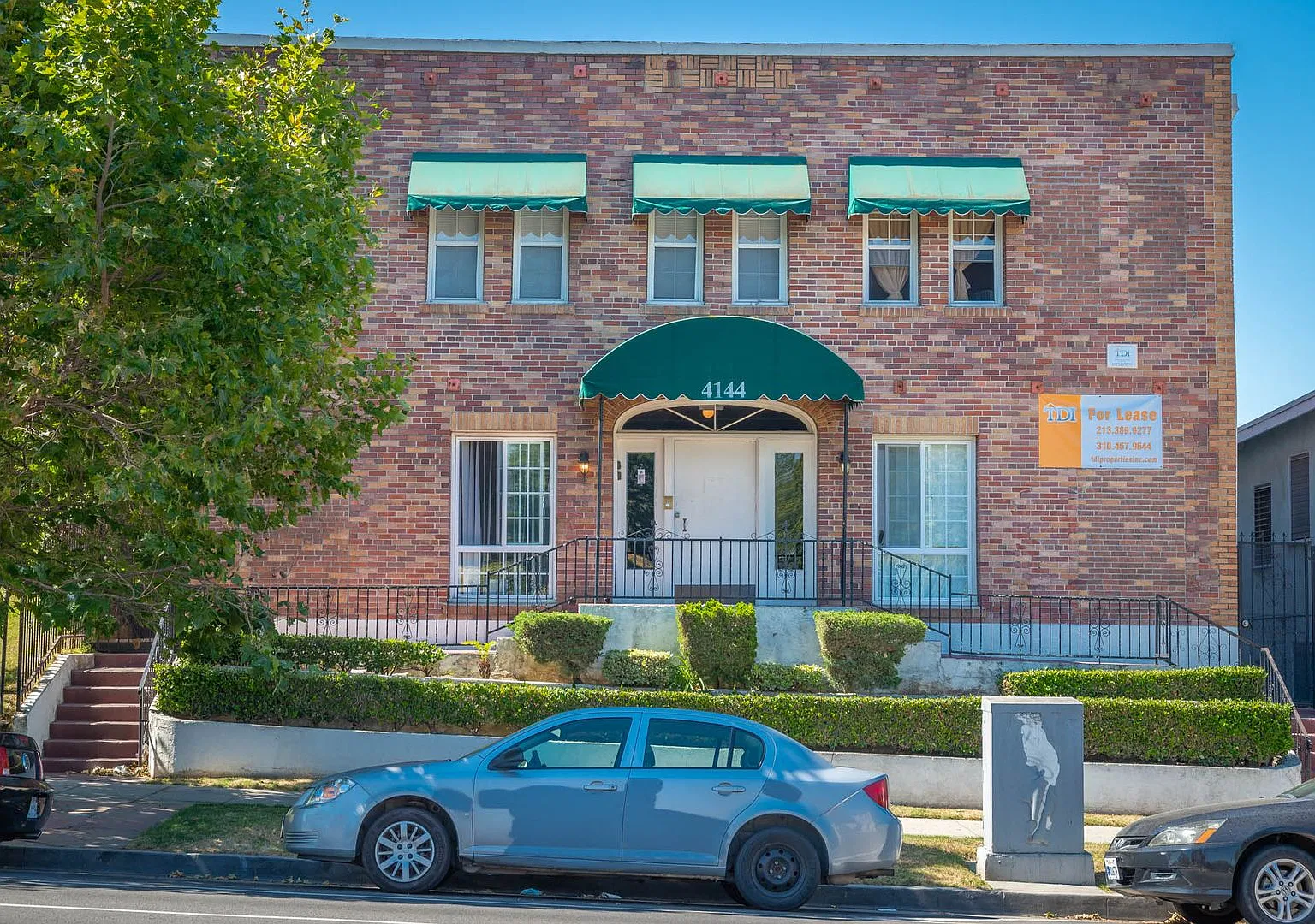 4144 W Adams Blvd — Photo 1