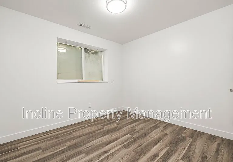 762 N 1060 W — Photo 8