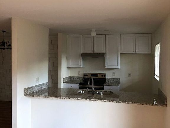 2nd image of 611 Fort Sumpter Dr