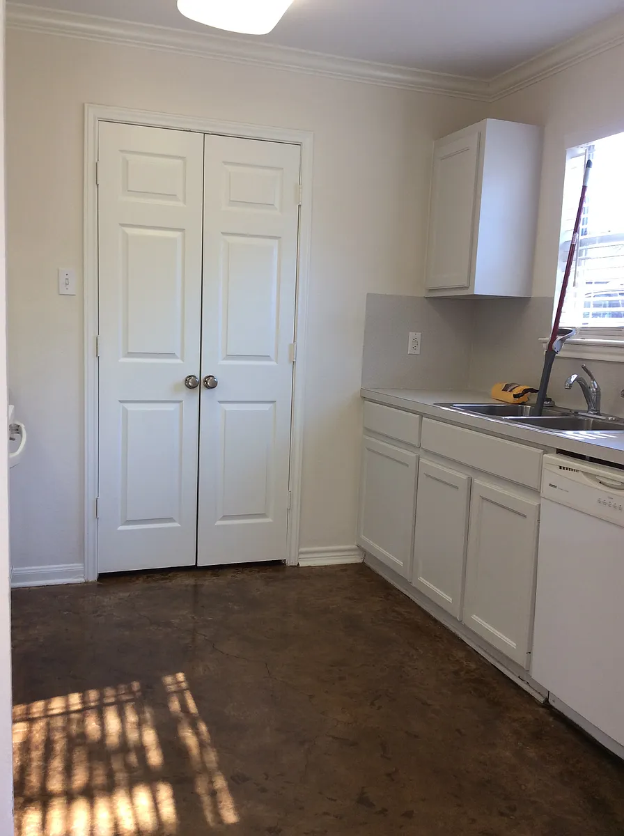 Building Photo - 466 Shady Bluff Dr #466