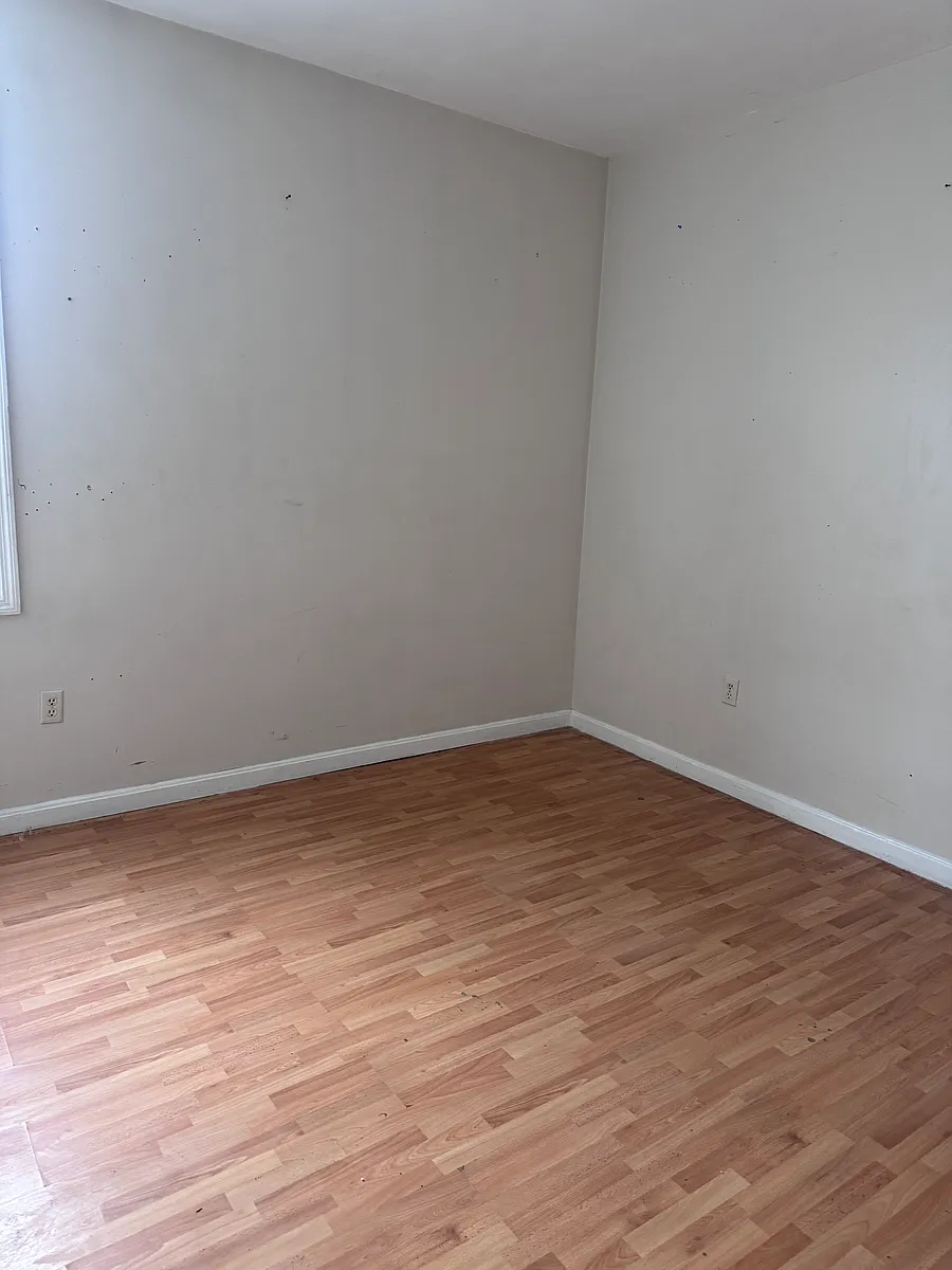 Building Photo - 2347 S 8th St #2