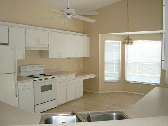 4th image of 4114 Westminster Dr