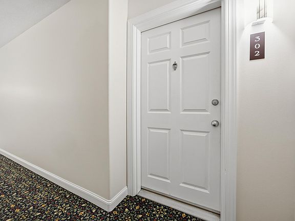 5th image of 3401 28th St S Unit 302