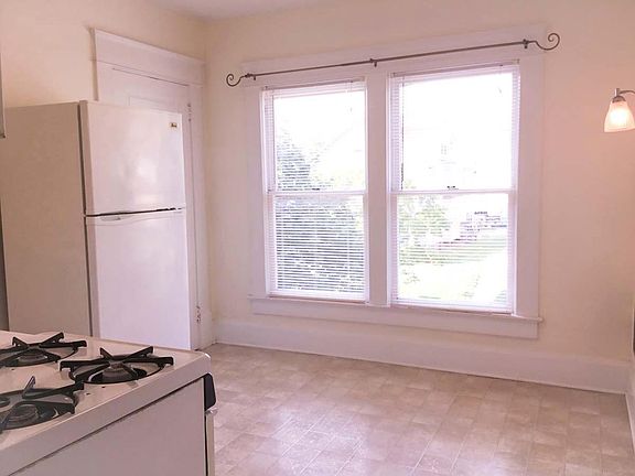4th image of 291 E 16th Ave APT B