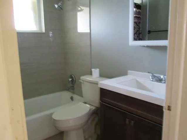 1911 NE 27th Ct #3 — Photo 13
