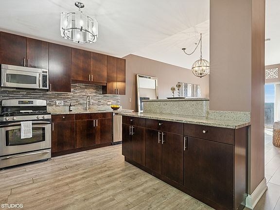 5th image of 1650 Riverwoods Dr Unit 708
