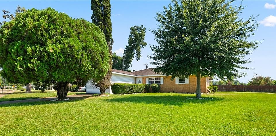 1st image of 5715 Sabina Dr