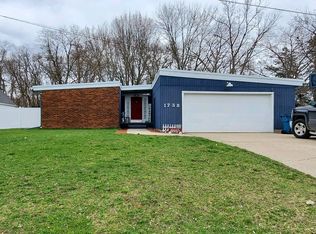 1738 Nottingham Trl, Ionia, MI 48846