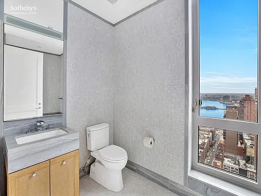 Rented by Sotheby's International Realty | media 7