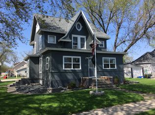 302 Alice St, Castlewood, SD 57223