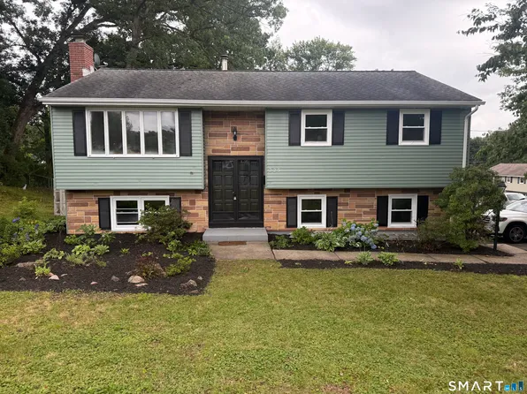 225 Stonecrest Drive, Bristol, CT 06010