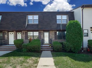 414 Orlando St, Edison, NJ 08817