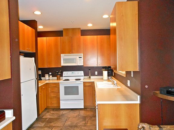 4th image of 1129 63rd St SE Unit B